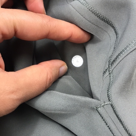 Lululemon On The Fly Skirt *Woven Grey Sage - Picture 4 of 6